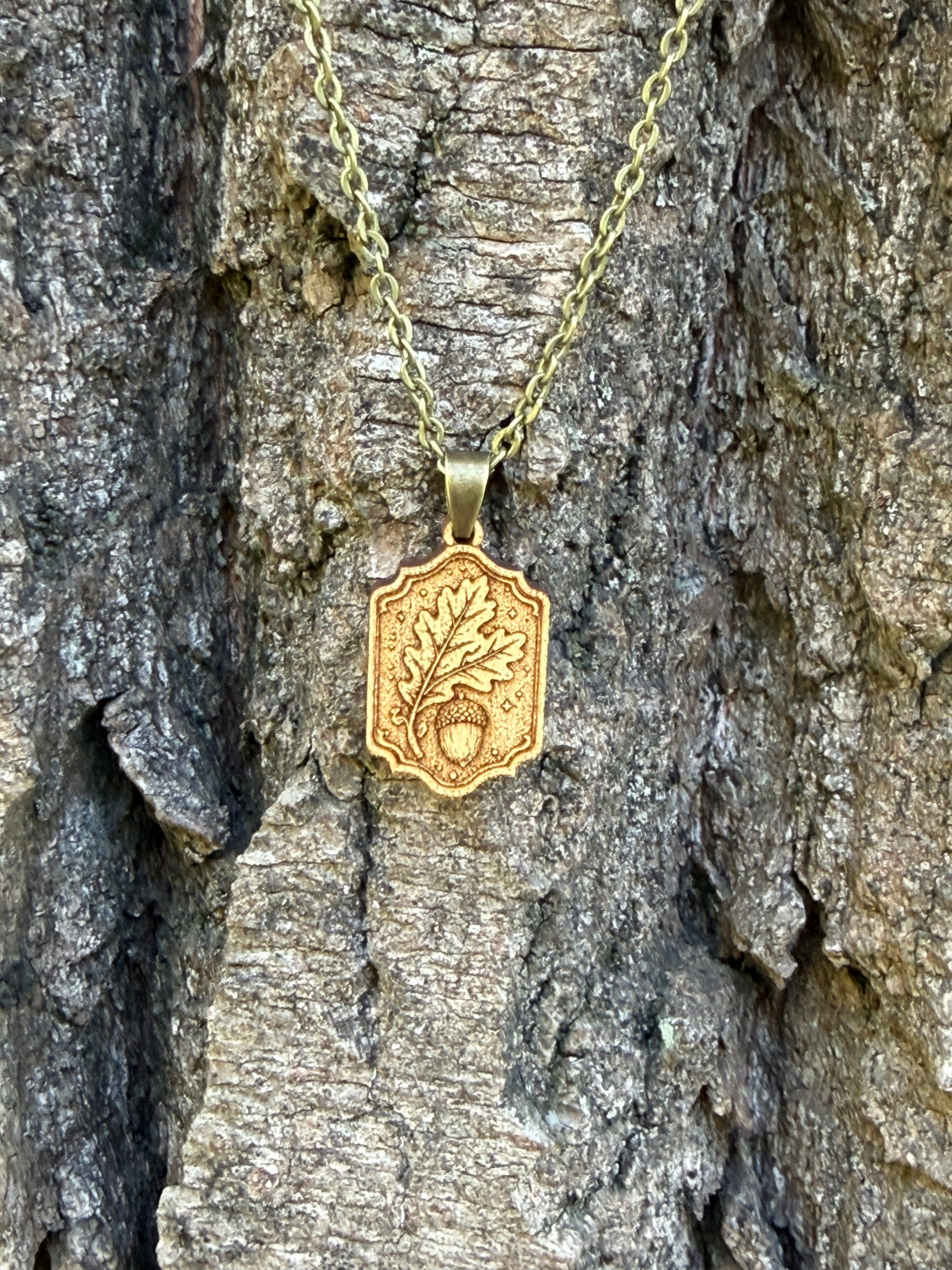 Oak & Acorn Pendant - Legacy, Growth and Potential