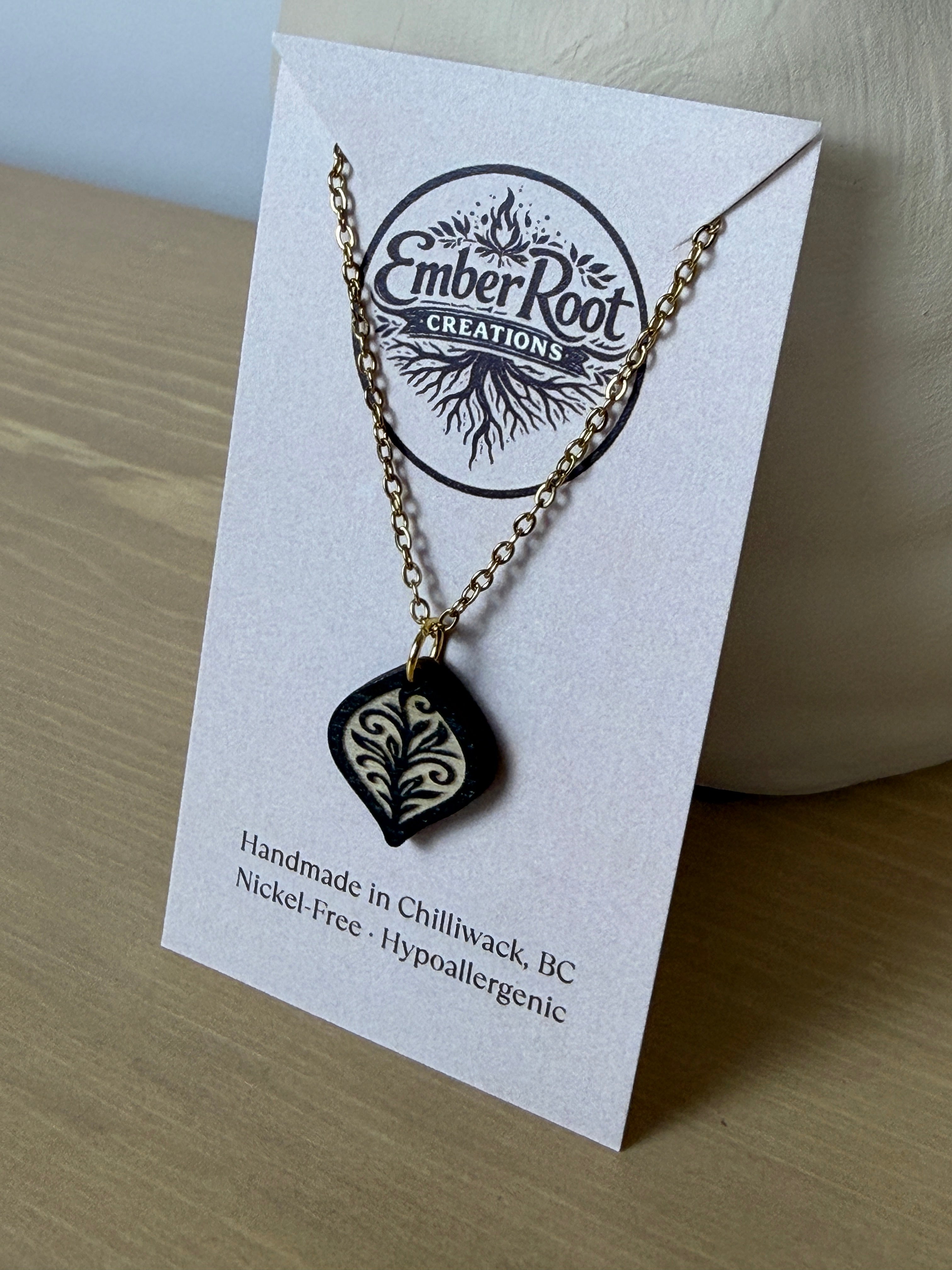 🌿 Everyday Essentials Pendant Necklace