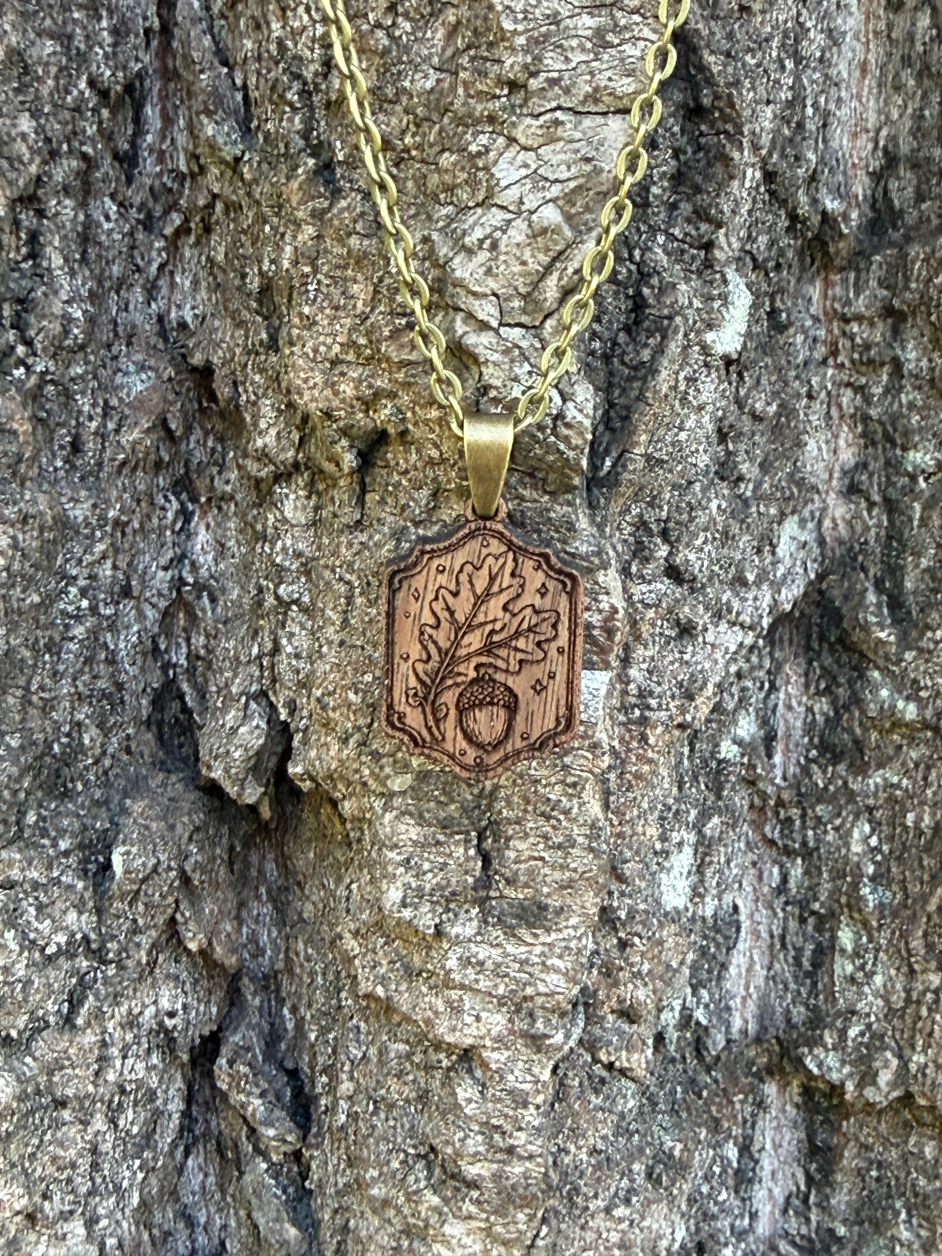 Oak & Acorn Pendant - Legacy, Growth and Potential