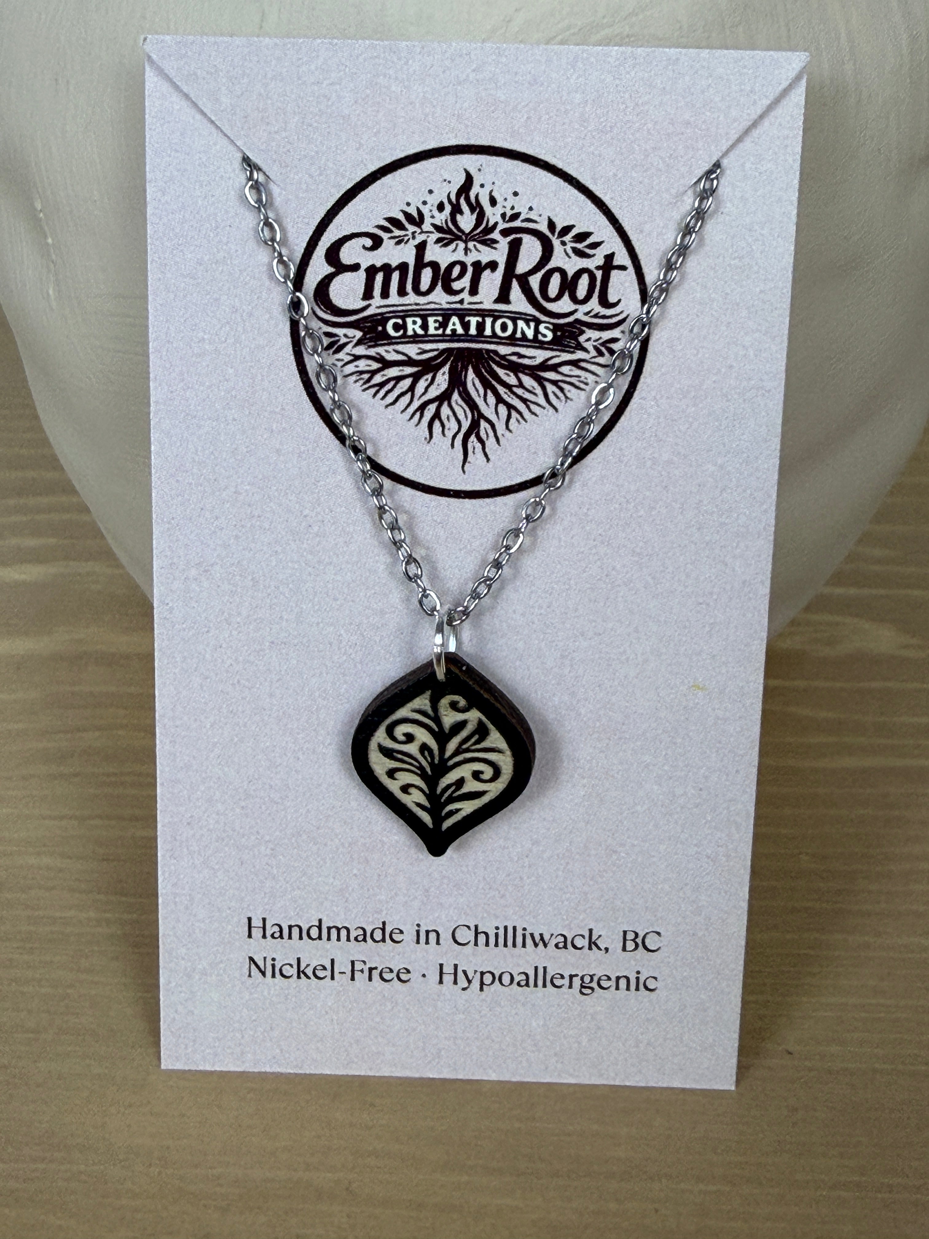 🌿 Everyday Essentials Pendant Necklace